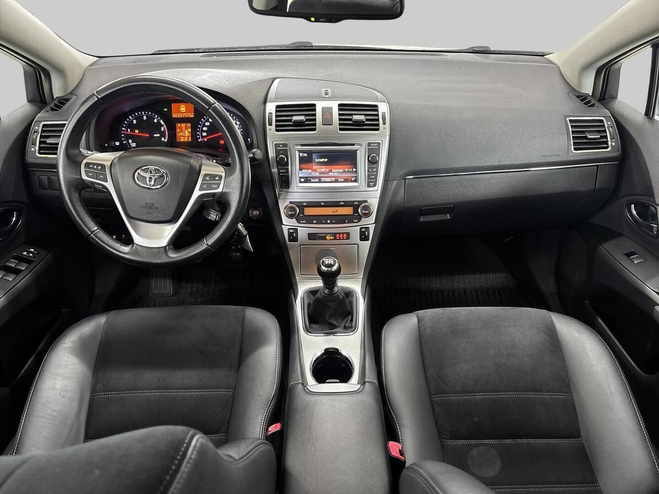 Toyota Avensis vaihtoauto