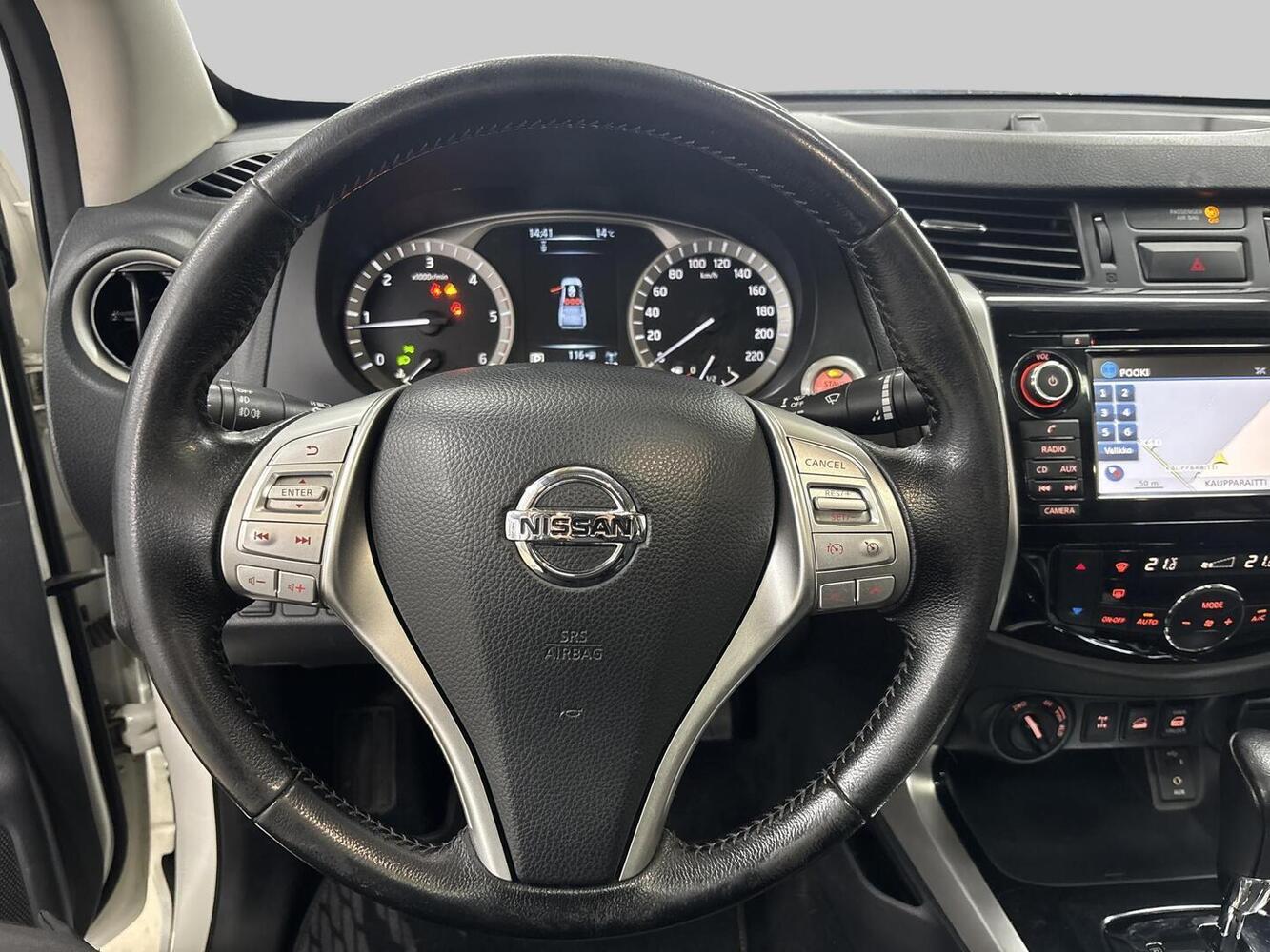 Nissan Navara vaihtoauto