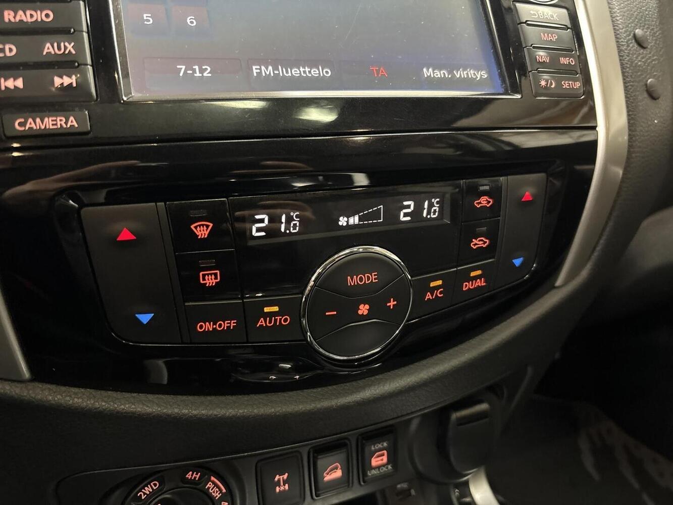 Nissan Navara vaihtoauto