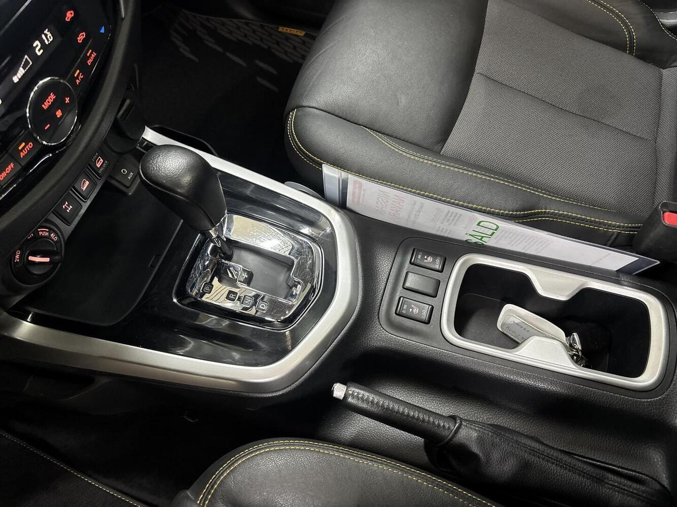 Nissan Navara vaihtoauto