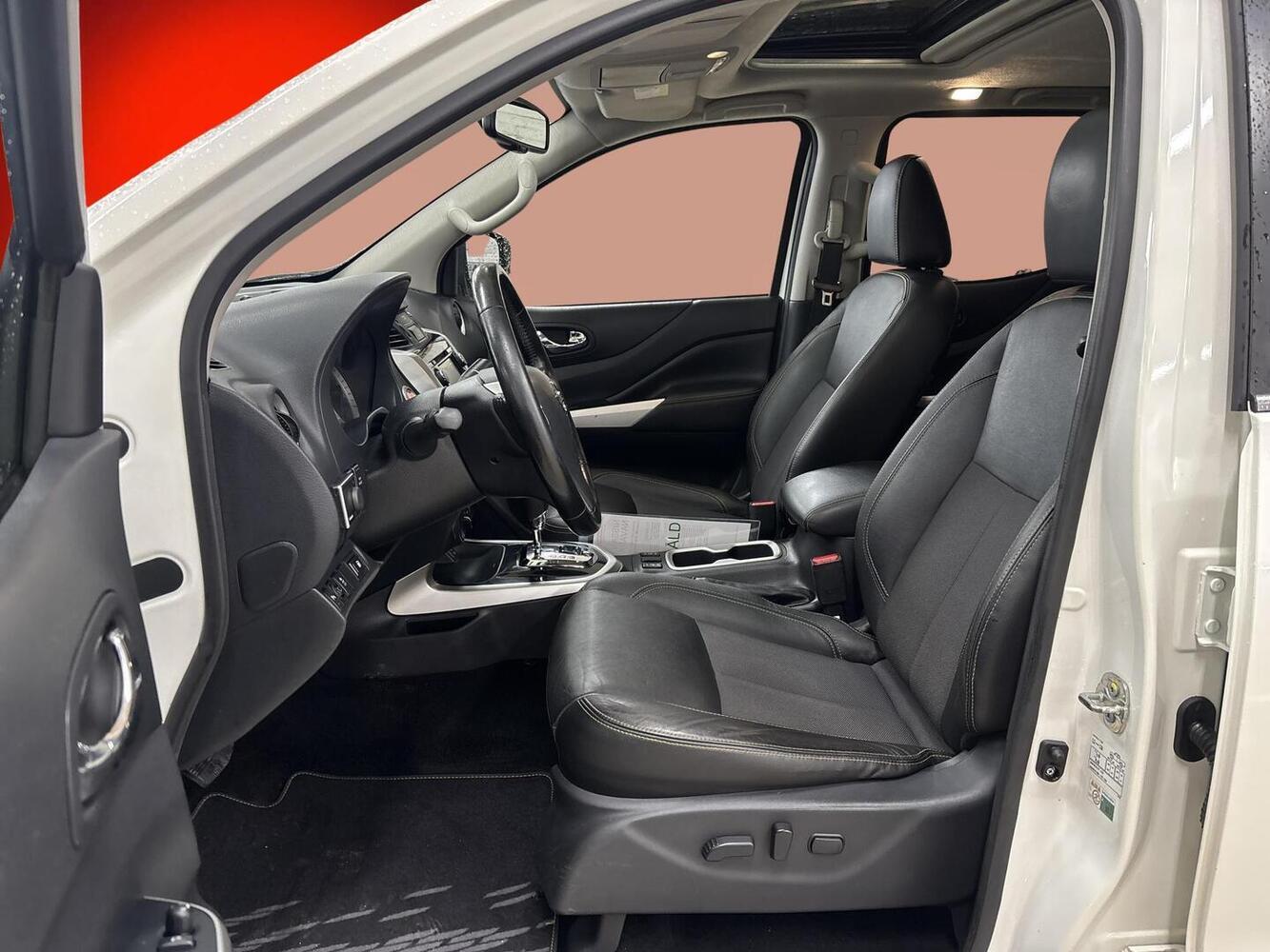 Nissan Navara vaihtoauto