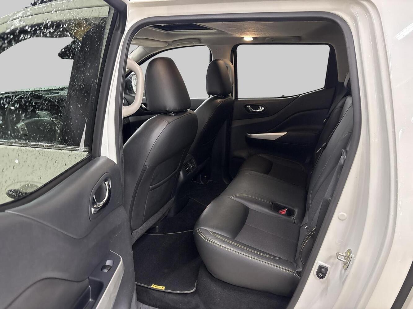 Nissan Navara vaihtoauto
