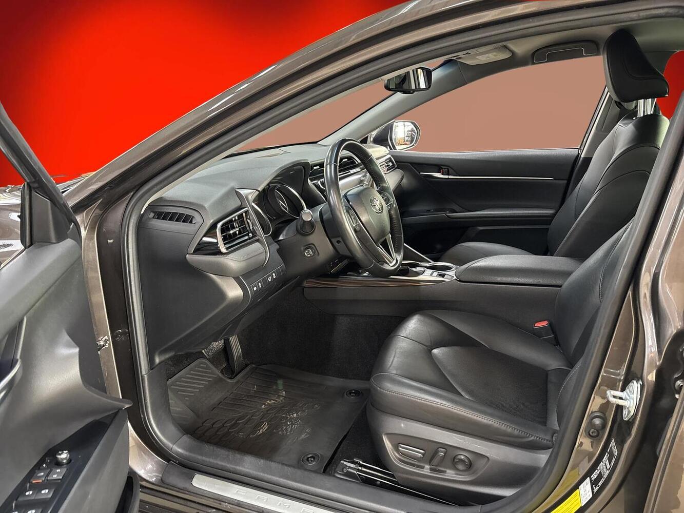 Toyota Camry vaihtoauto