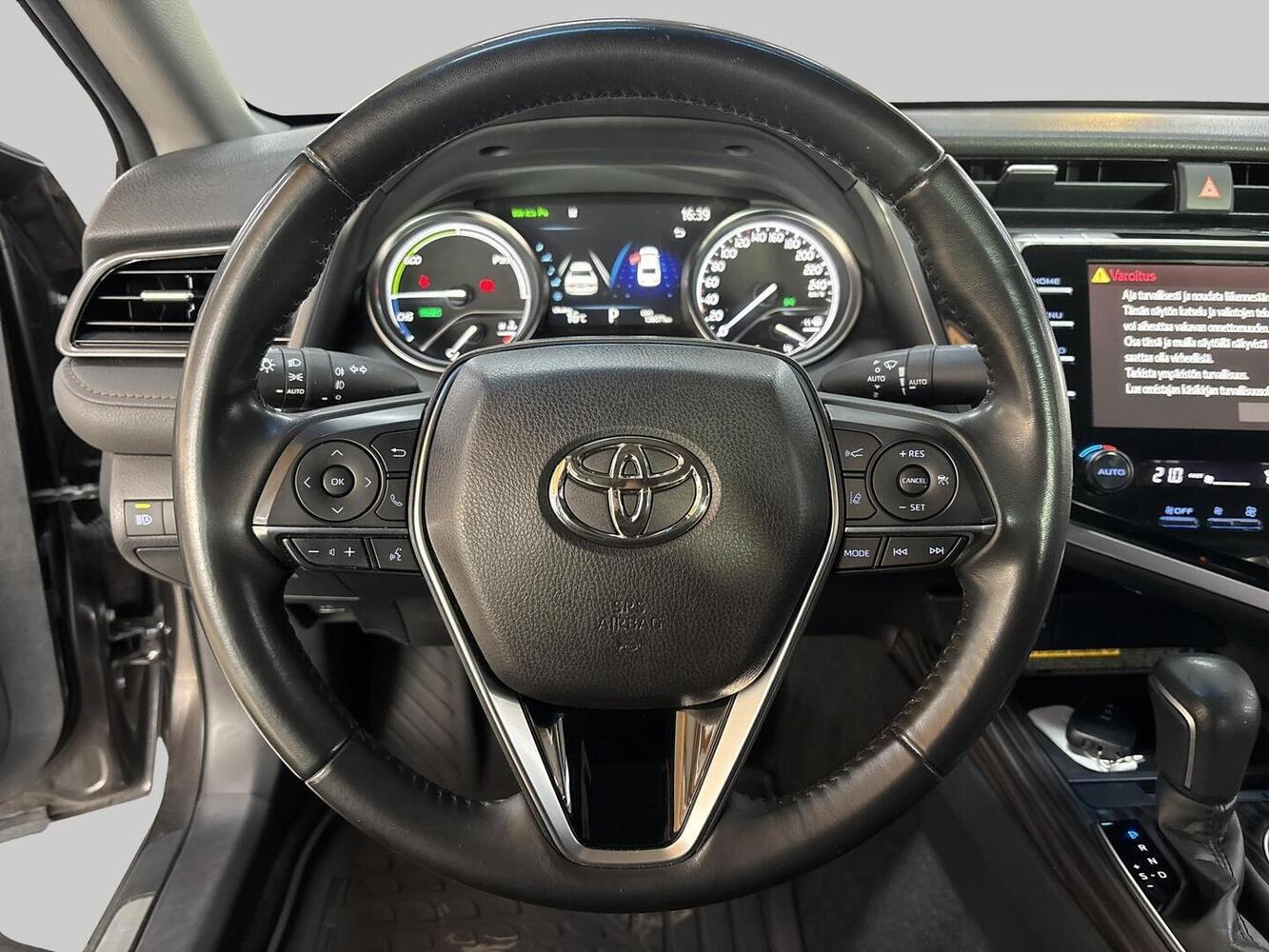 Toyota Camry vaihtoauto
