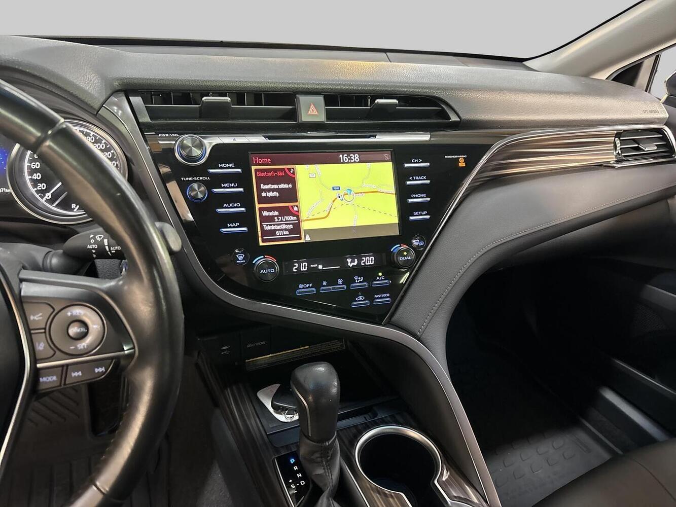 Toyota Camry vaihtoauto