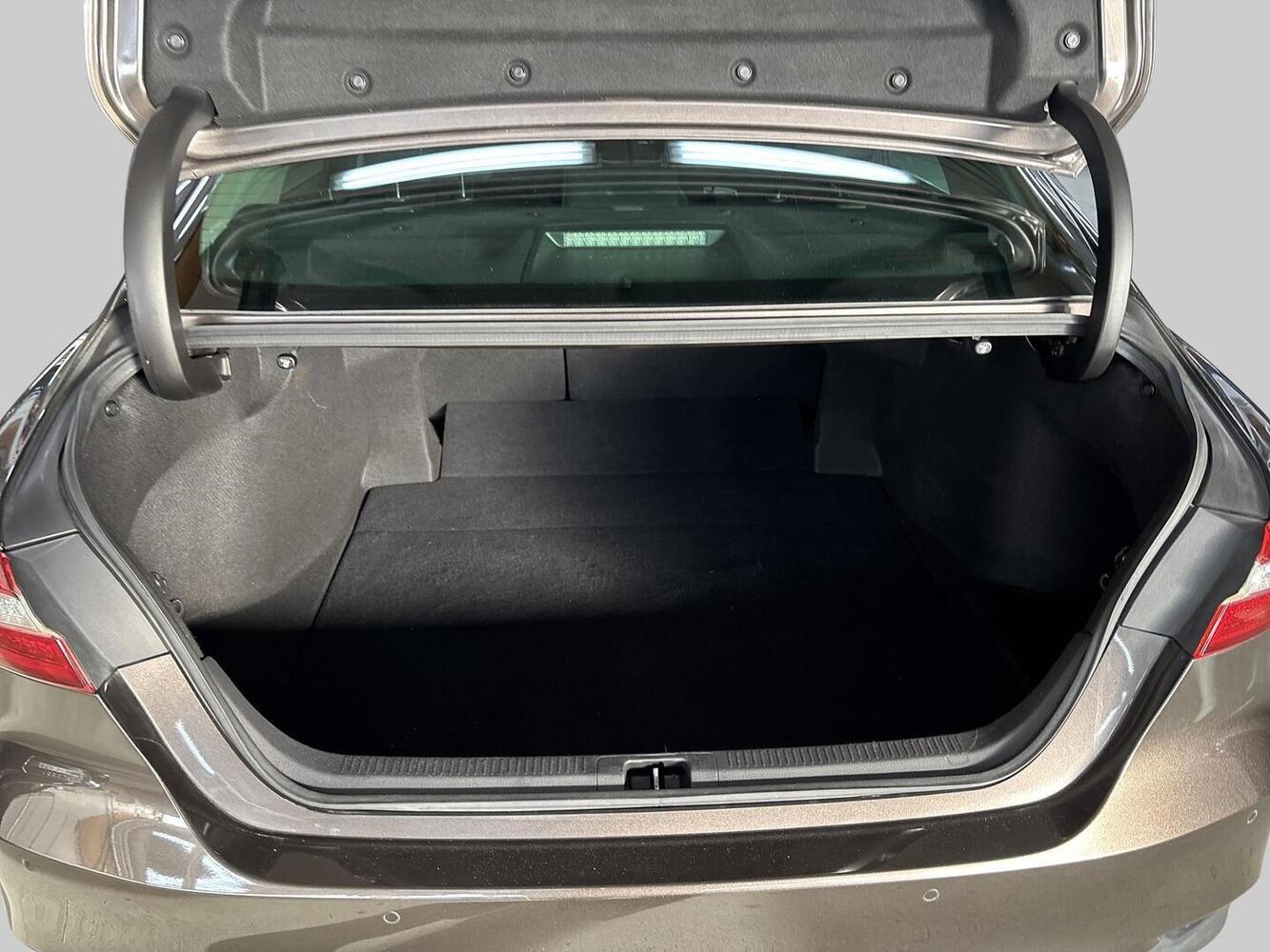 Toyota Camry vaihtoauto