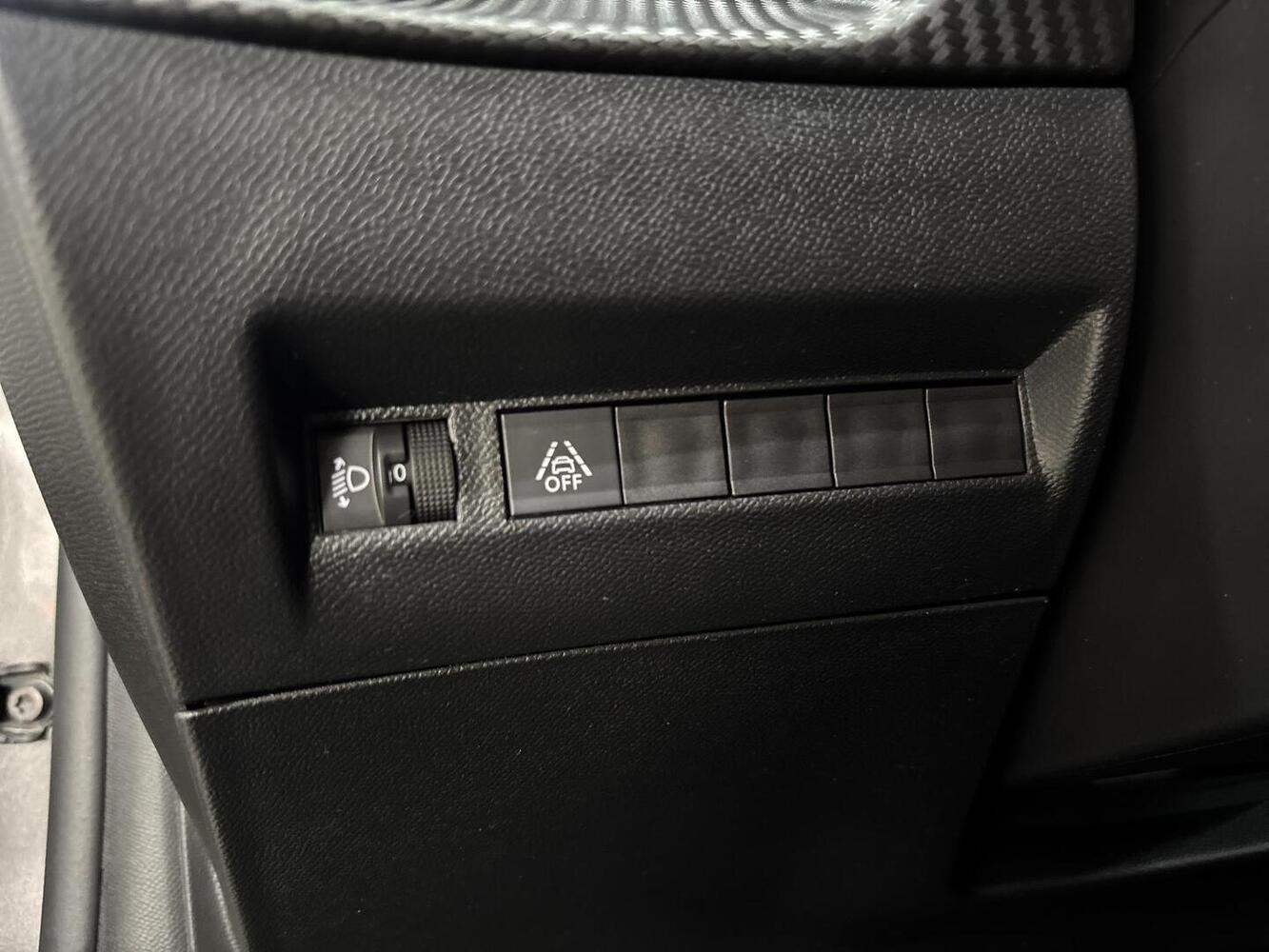 Peugeot 208 vaihtoauto