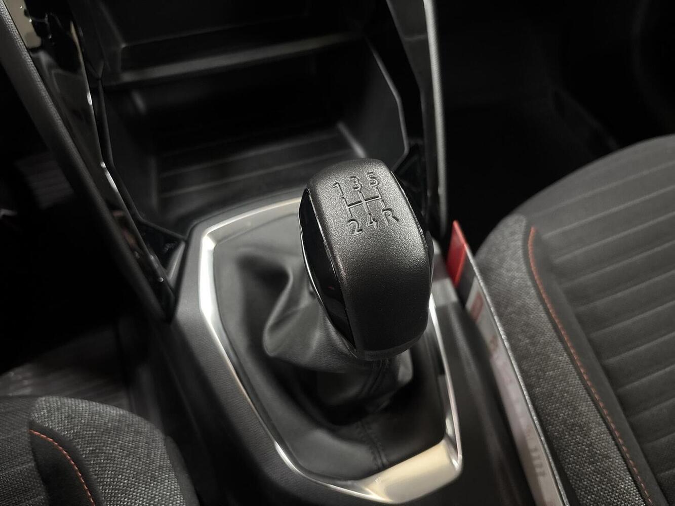 Peugeot 208 vaihtoauto