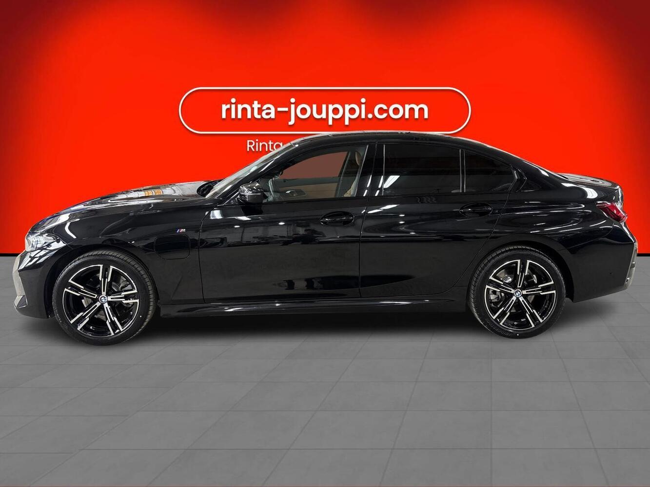BMW 330 vaihtoauto