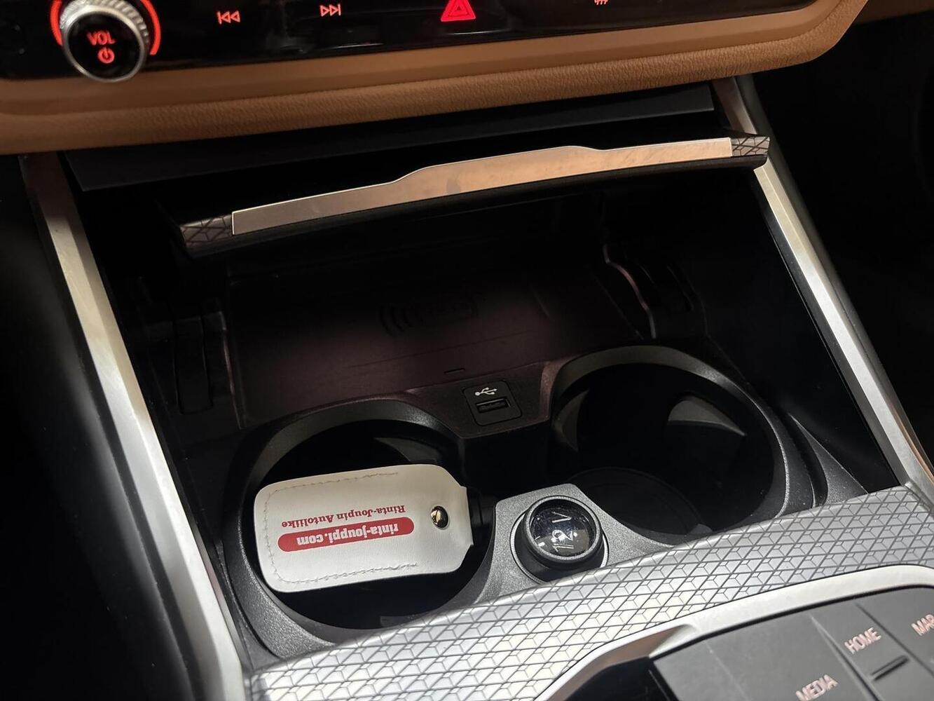 BMW 330 vaihtoauto