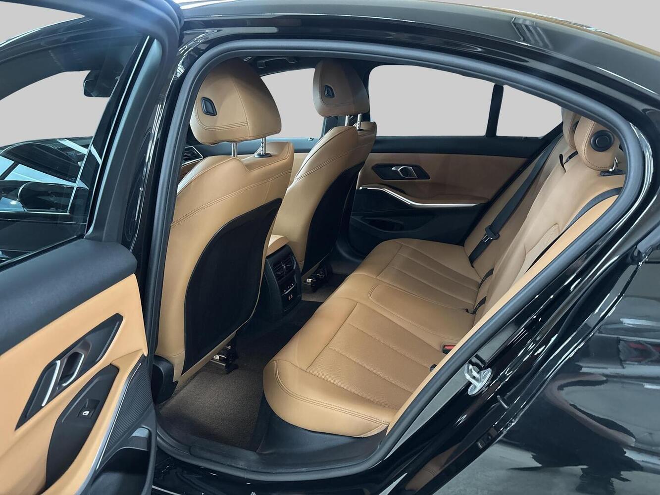 BMW 330 vaihtoauto