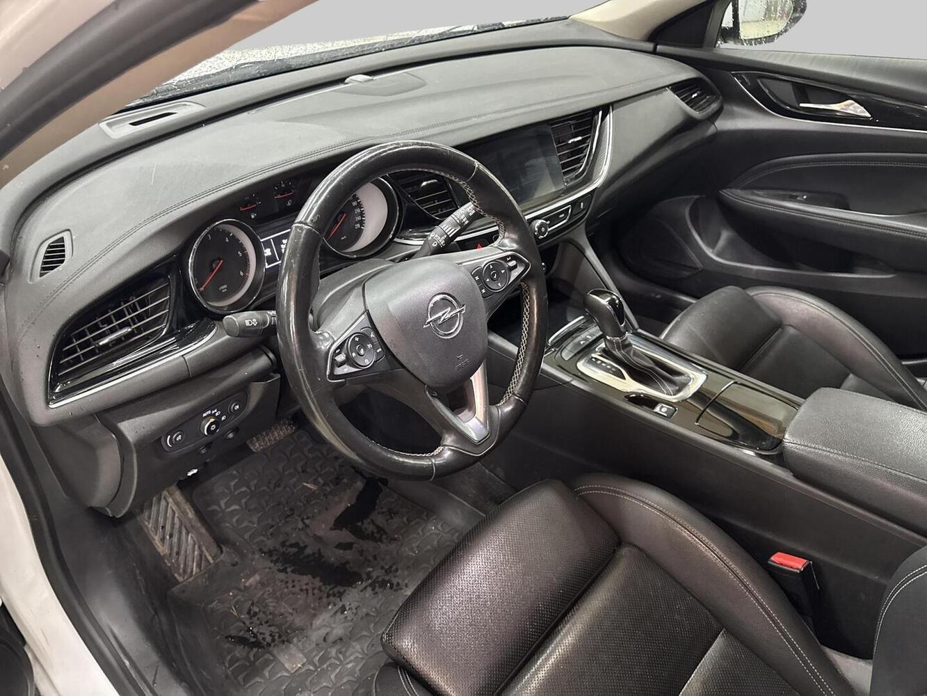 Opel Insignia vaihtoauto
