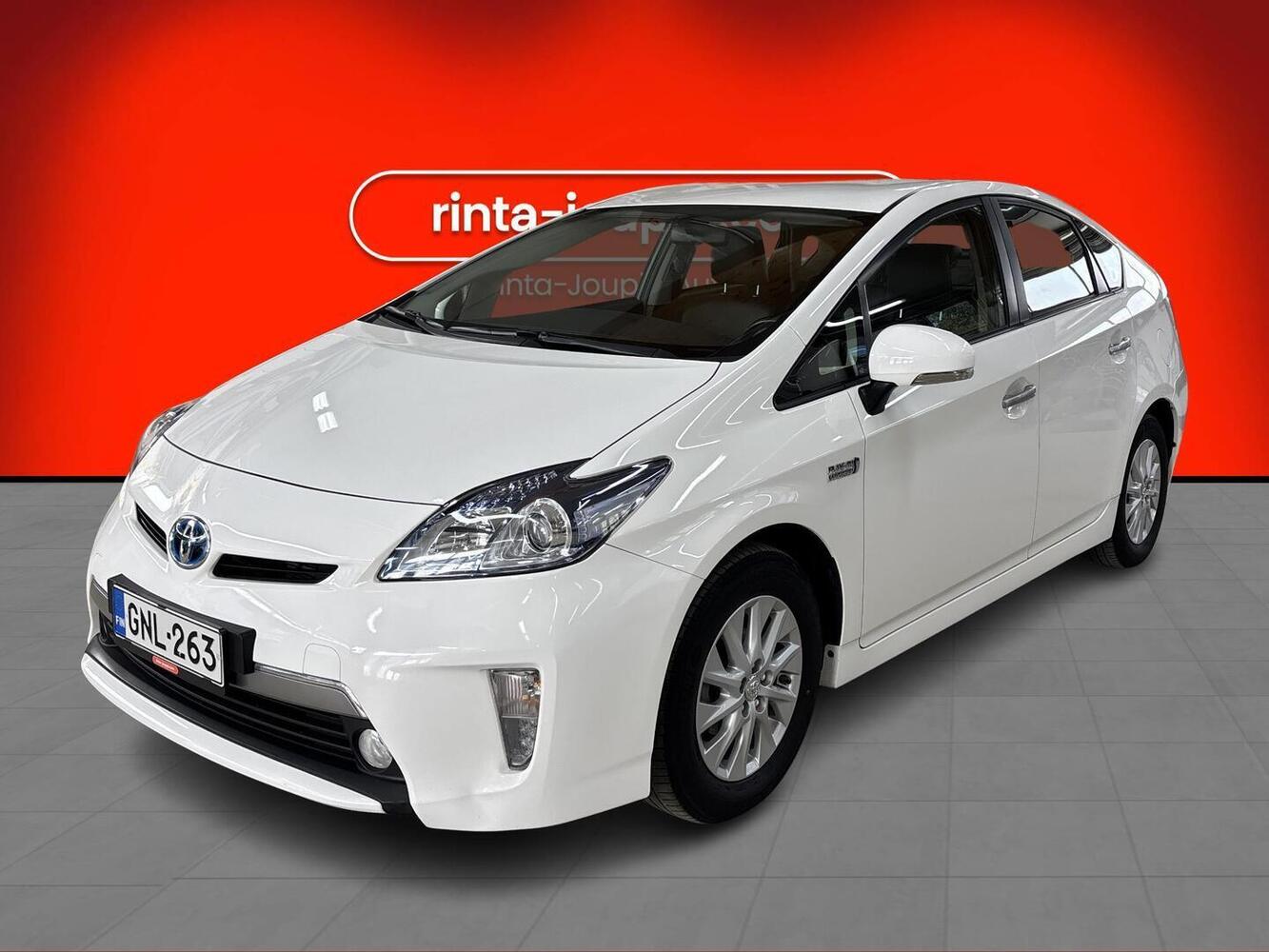 Toyota Prius PHEV vaihtoauto
