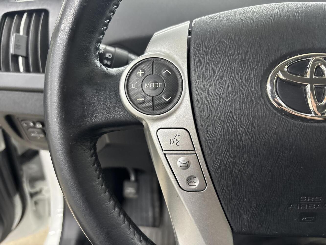 Toyota Prius PHEV vaihtoauto