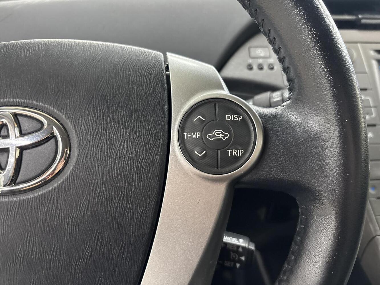 Toyota Prius PHEV vaihtoauto