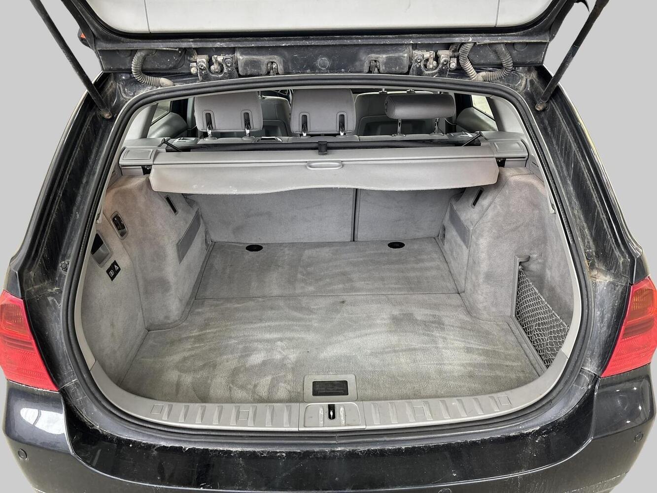 BMW 320 vaihtoauto