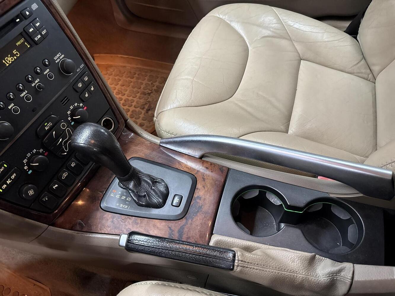 Volvo XC70 vaihtoauto