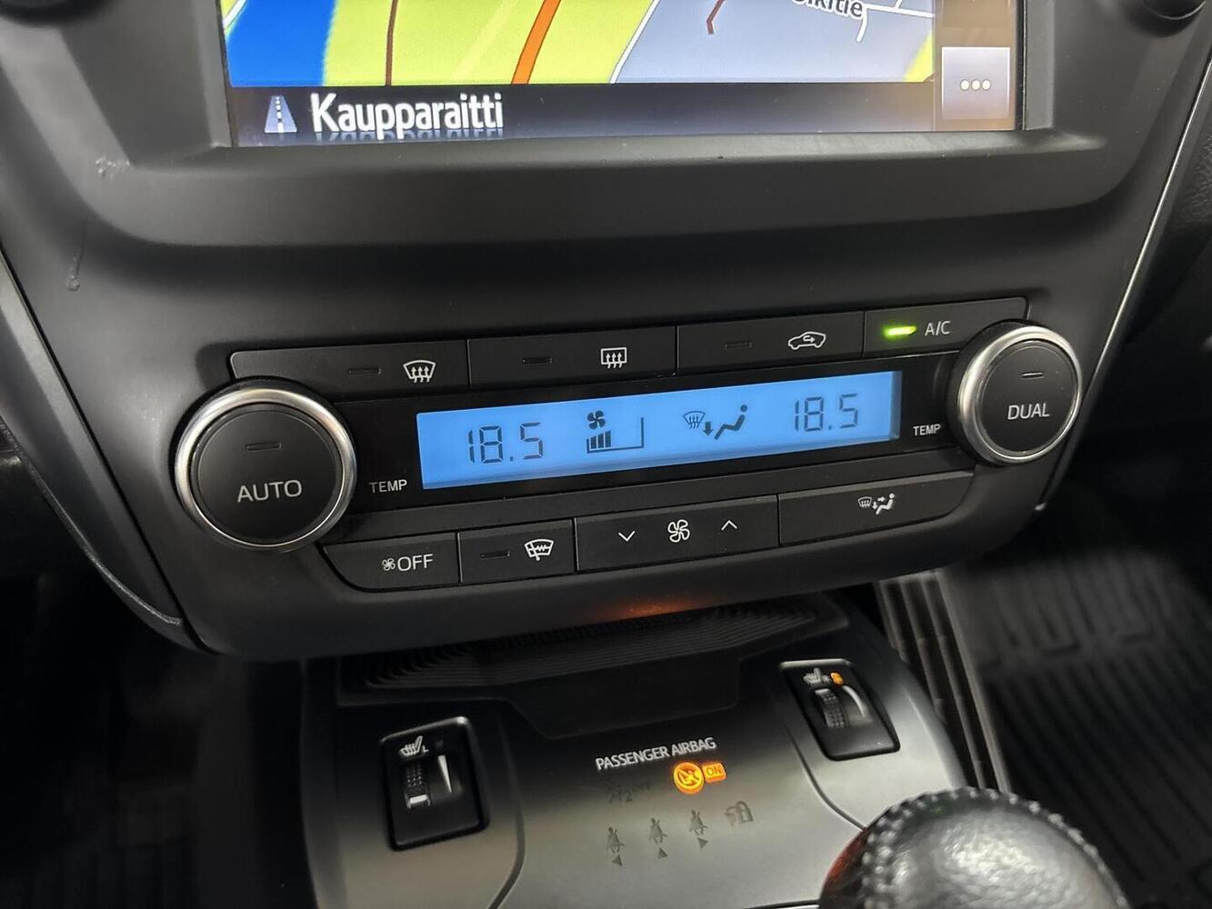 Toyota Avensis vaihtoauto
