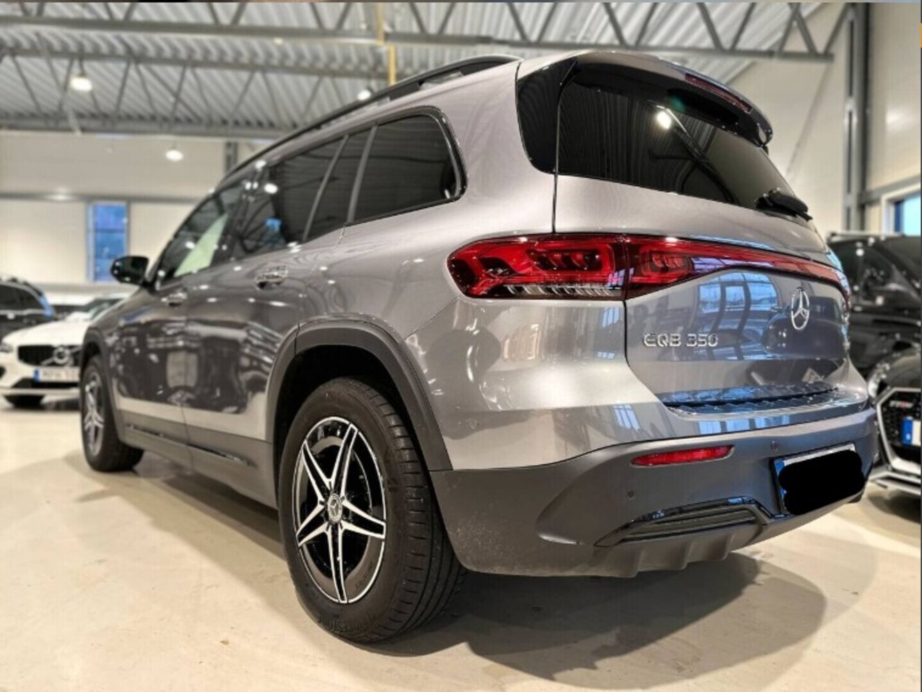 Mercedes-Benz EQB vaihtoauto