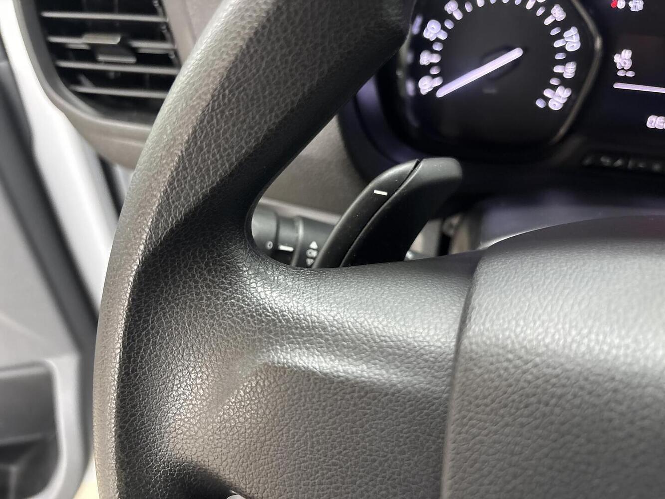 Opel Vivaro vaihtoauto