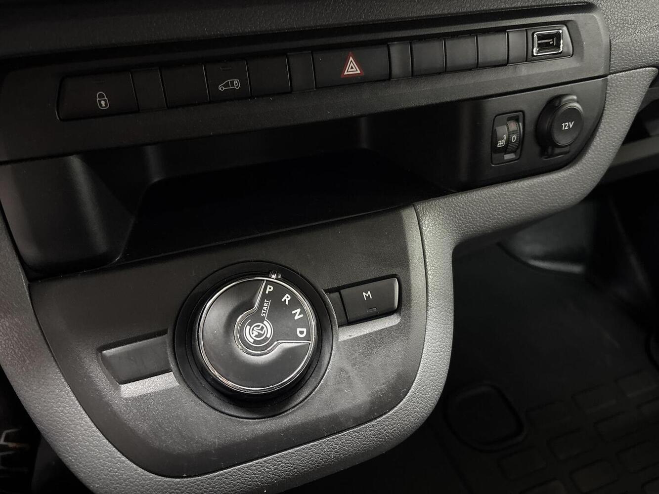 Opel Vivaro vaihtoauto