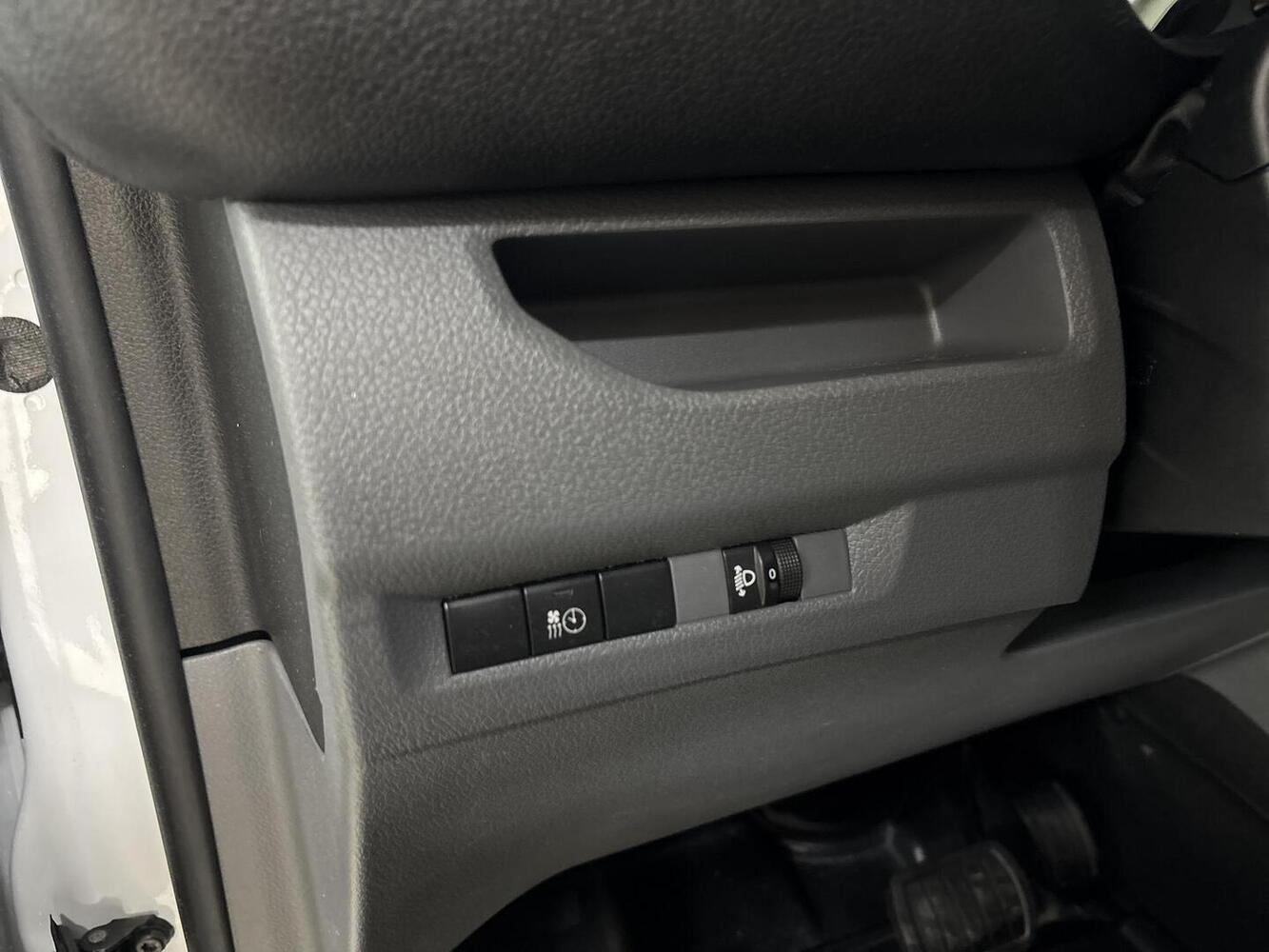 Opel Vivaro vaihtoauto
