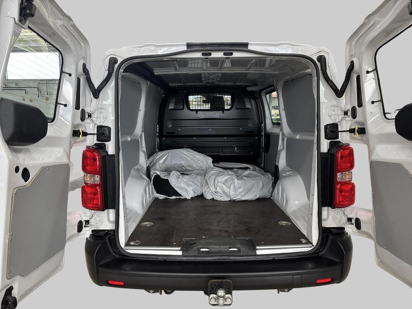 Opel Vivaro vaihtoauto