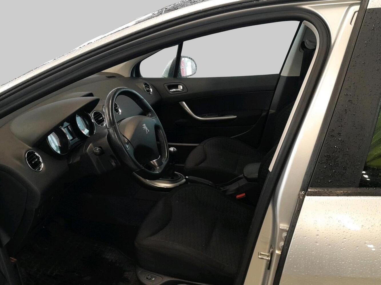 Peugeot 308 vaihtoauto