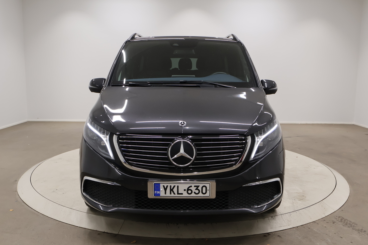 Mercedes-Benz EQV vaihtoauto