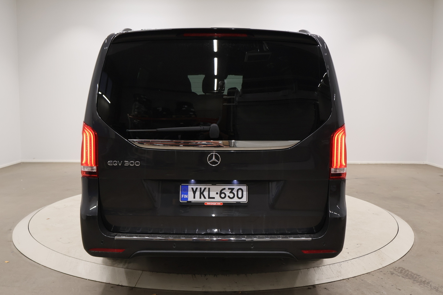 Mercedes-Benz EQV vaihtoauto
