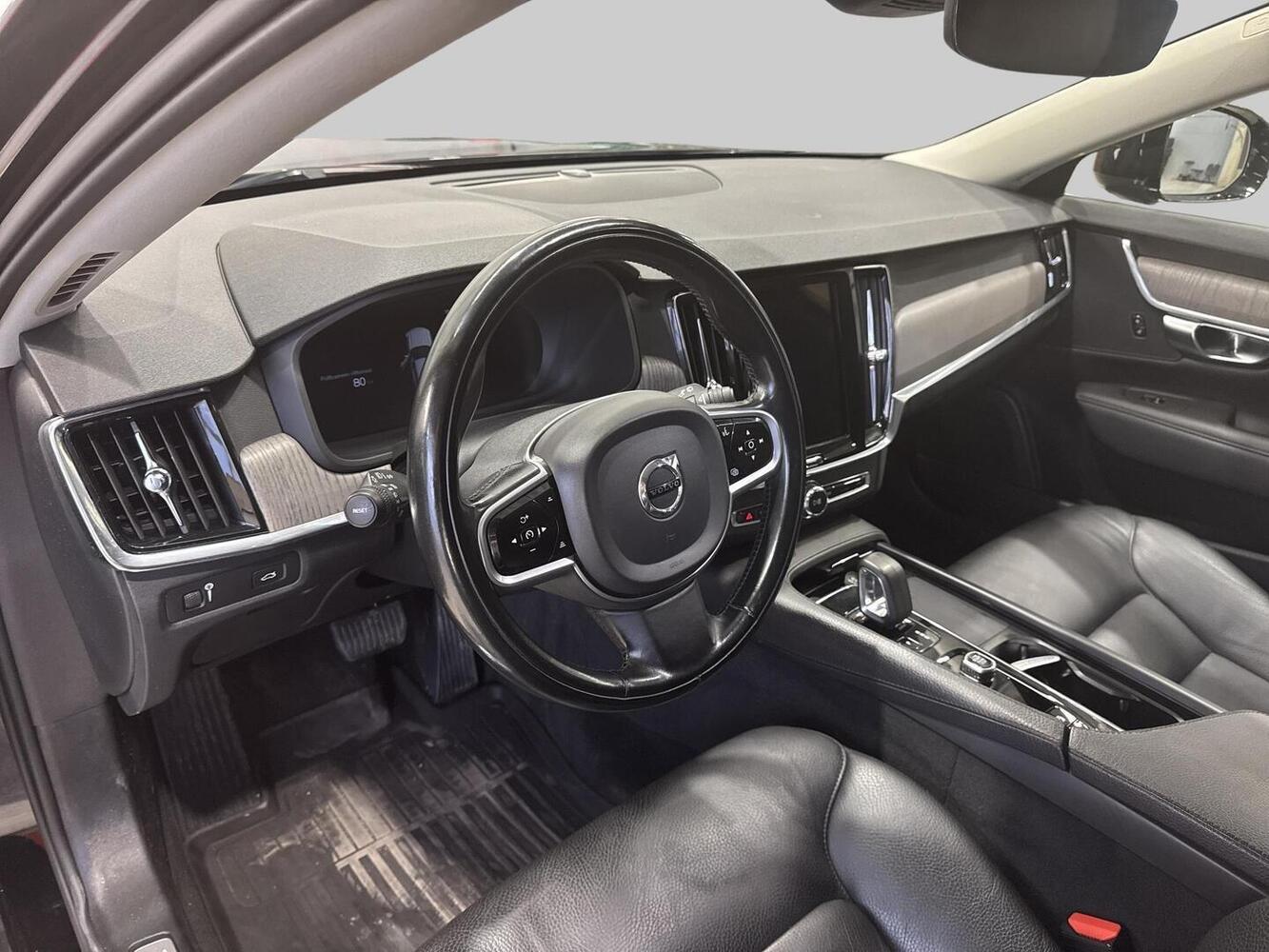 Volvo V90 Cross Country vaihtoauto