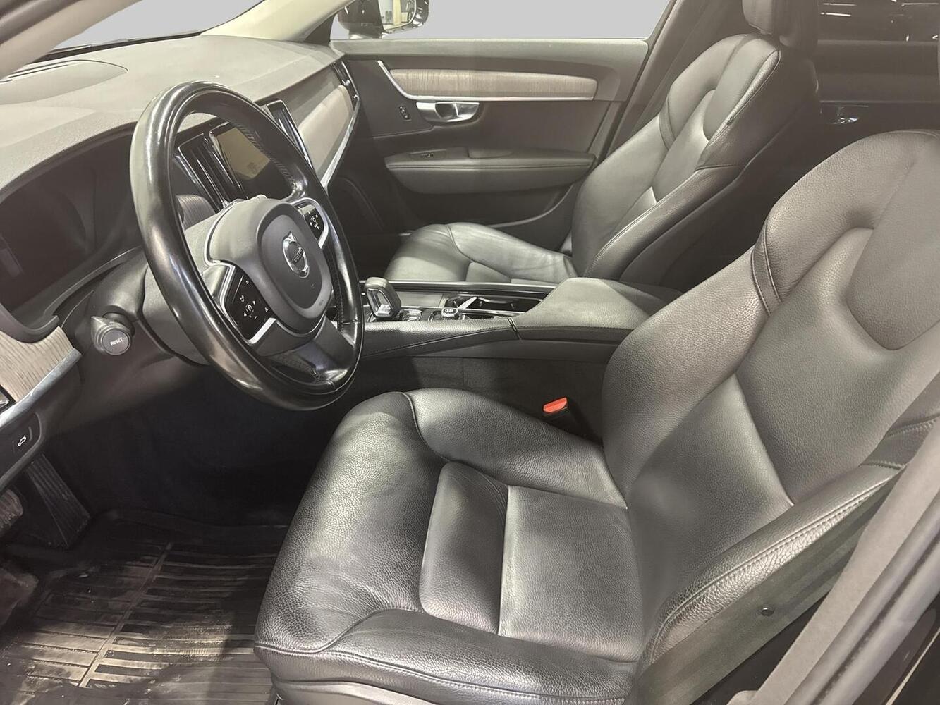 Volvo V90 Cross Country vaihtoauto