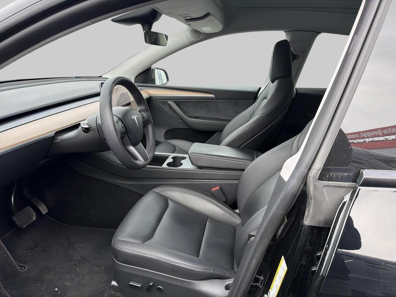 Tesla Model Y vaihtoauto