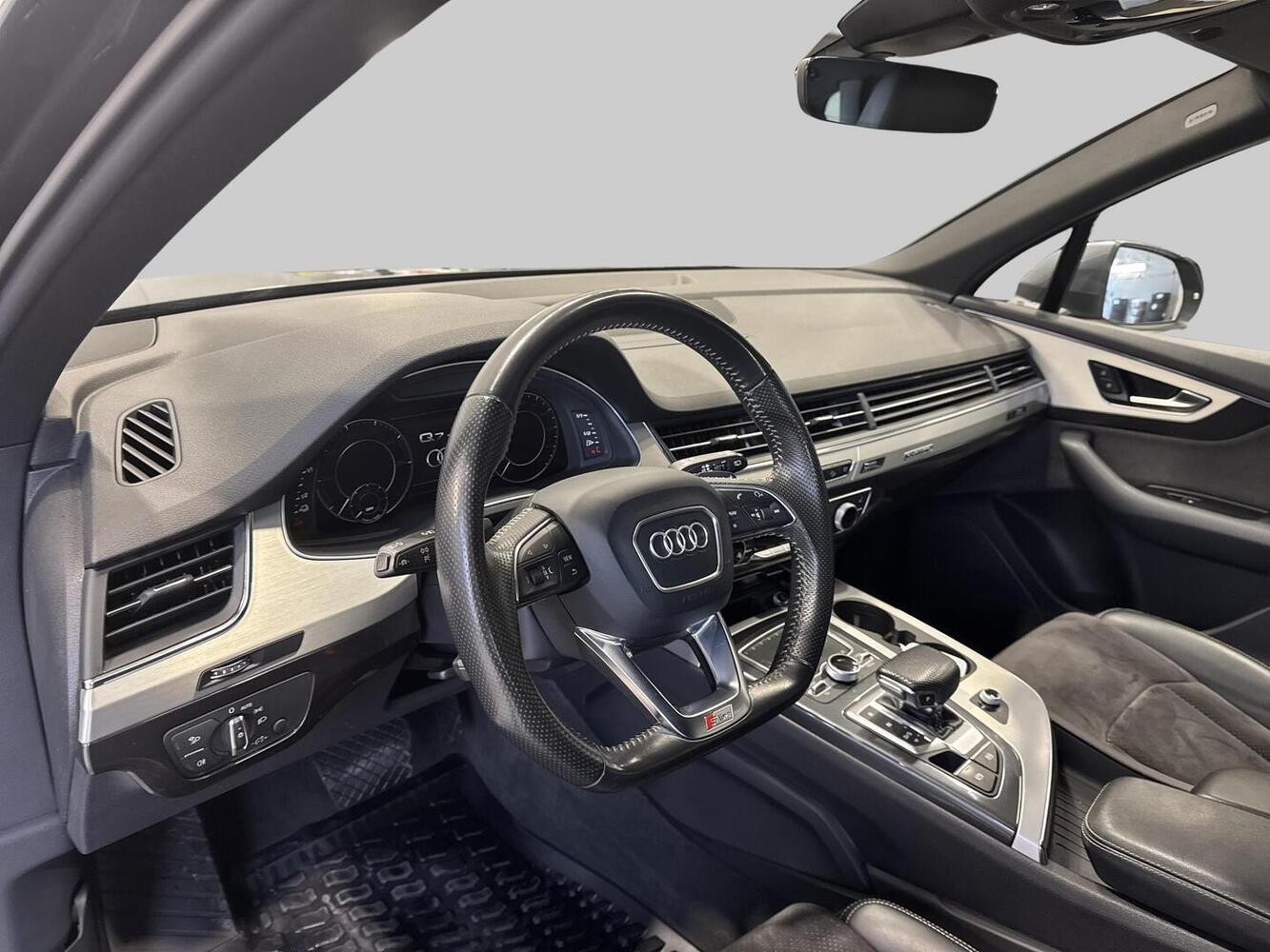 Audi Q7 vaihtoauto