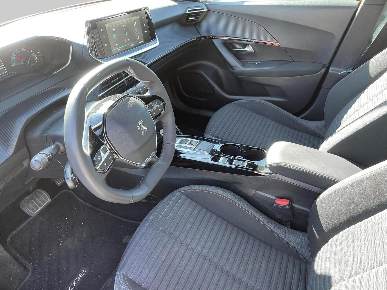 Peugeot e-2008 vaihtoauto