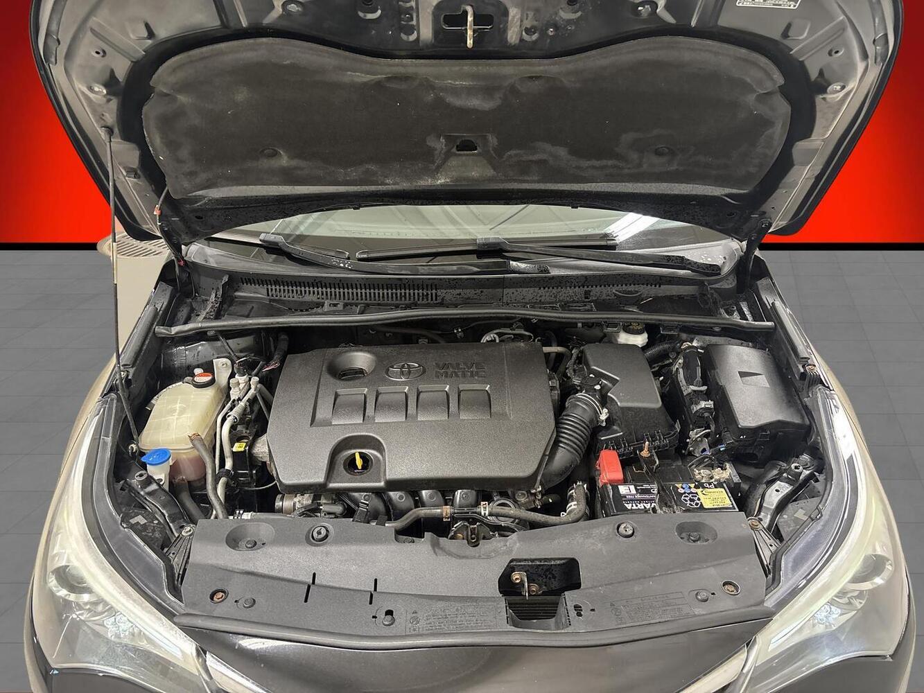 Toyota Avensis vaihtoauto