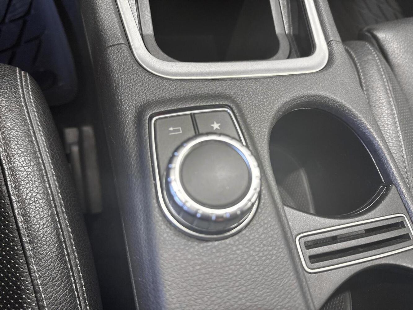 Mercedes-Benz GLA vaihtoauto