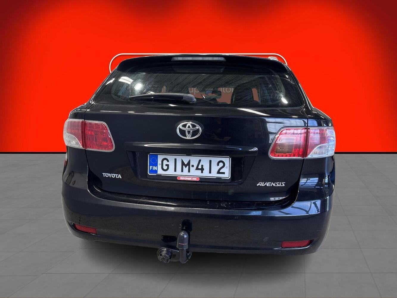 Toyota Avensis vaihtoauto
