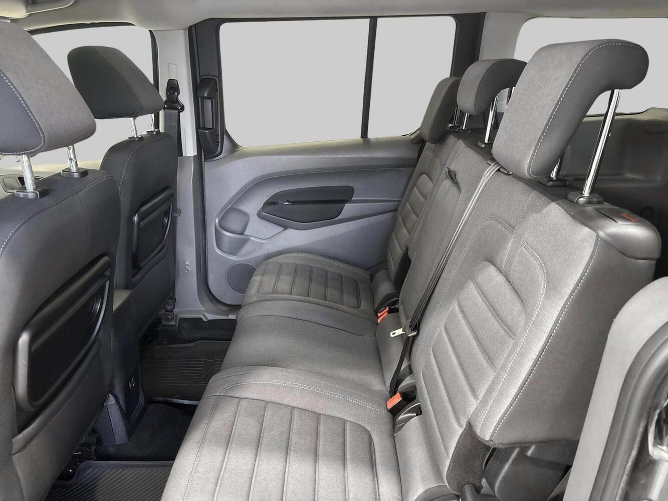 Ford Grand Tourneo Connect vaihtoauto