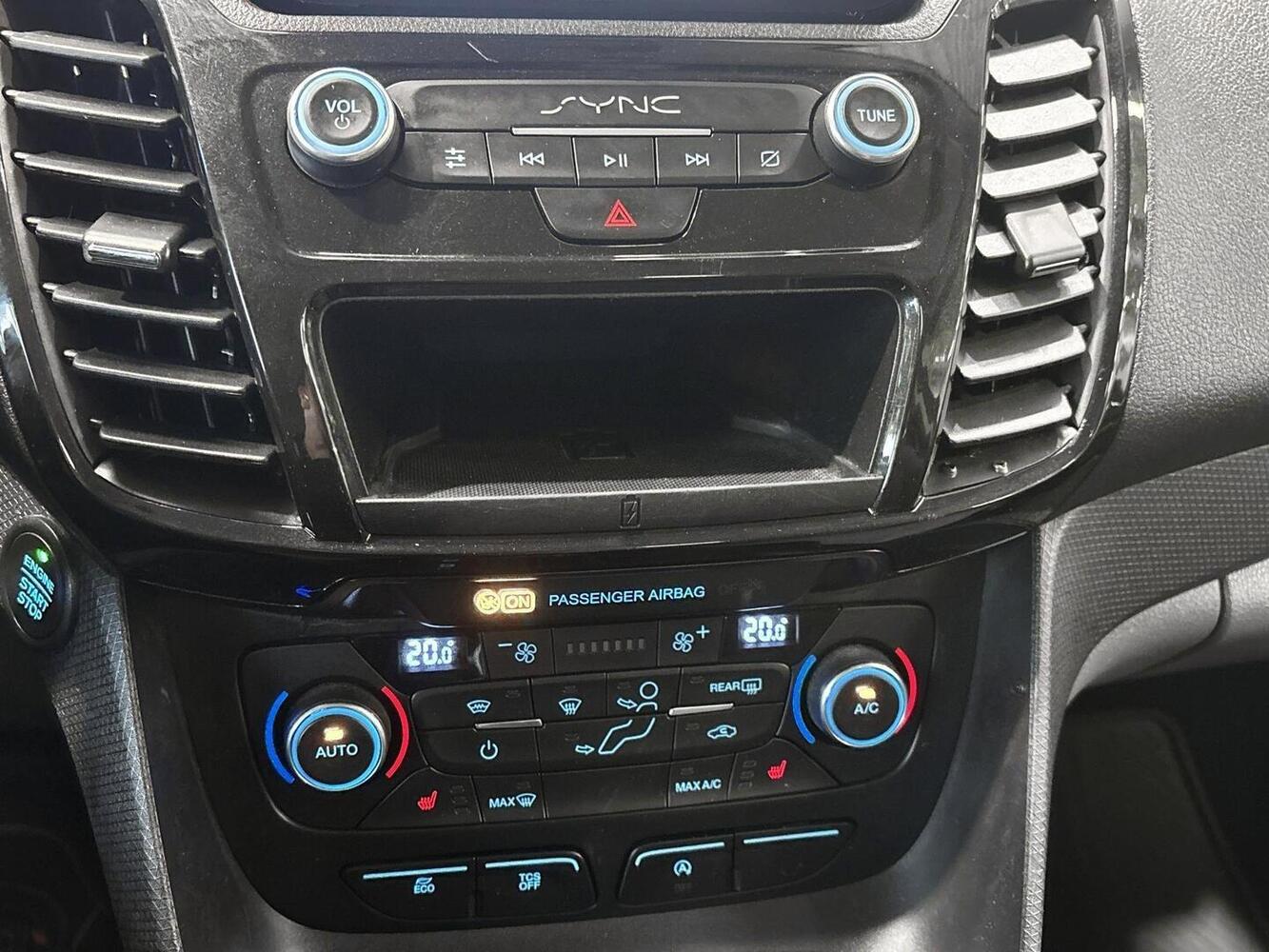 Ford Grand Tourneo Connect vaihtoauto
