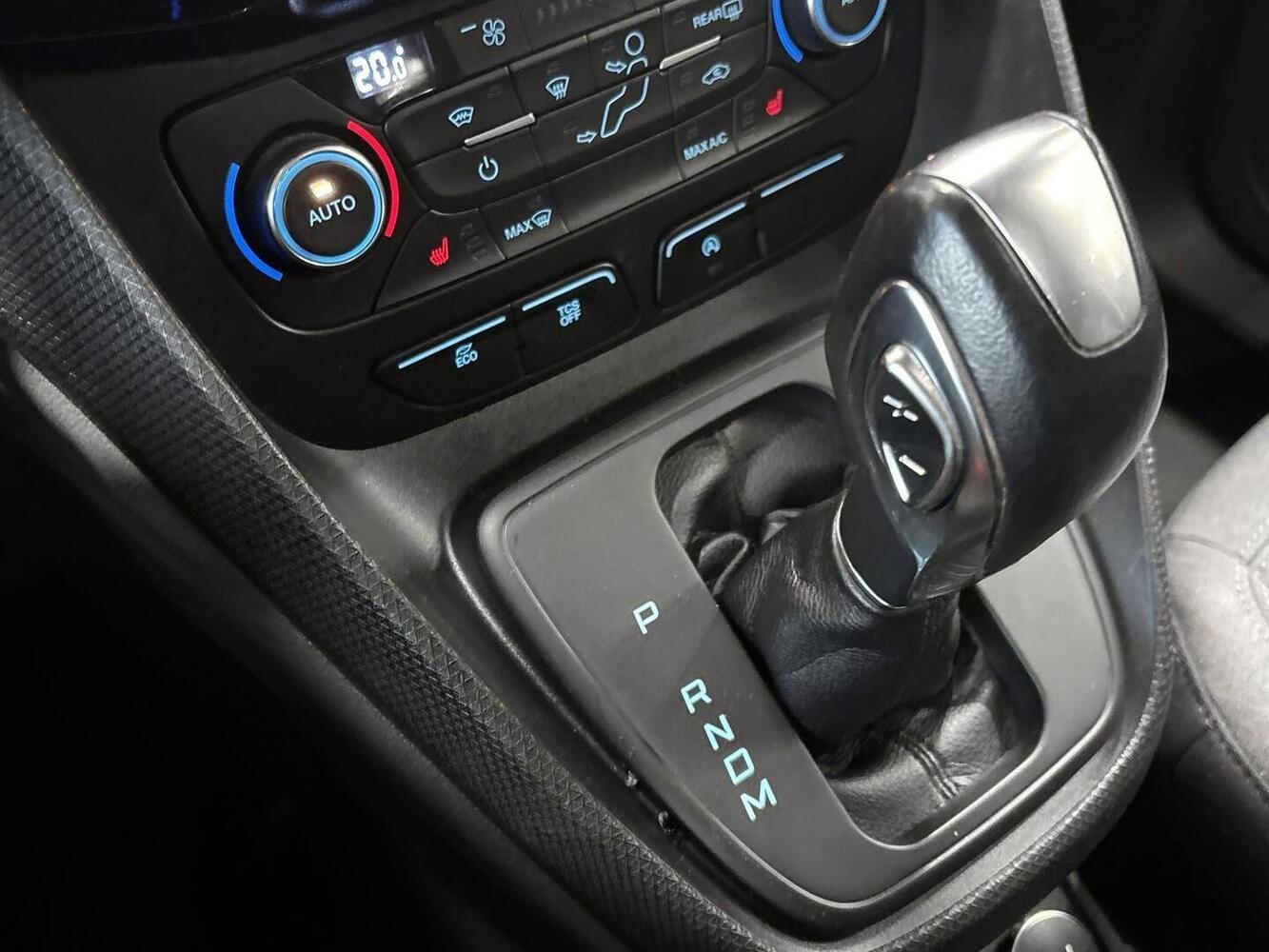 Ford Grand Tourneo Connect vaihtoauto