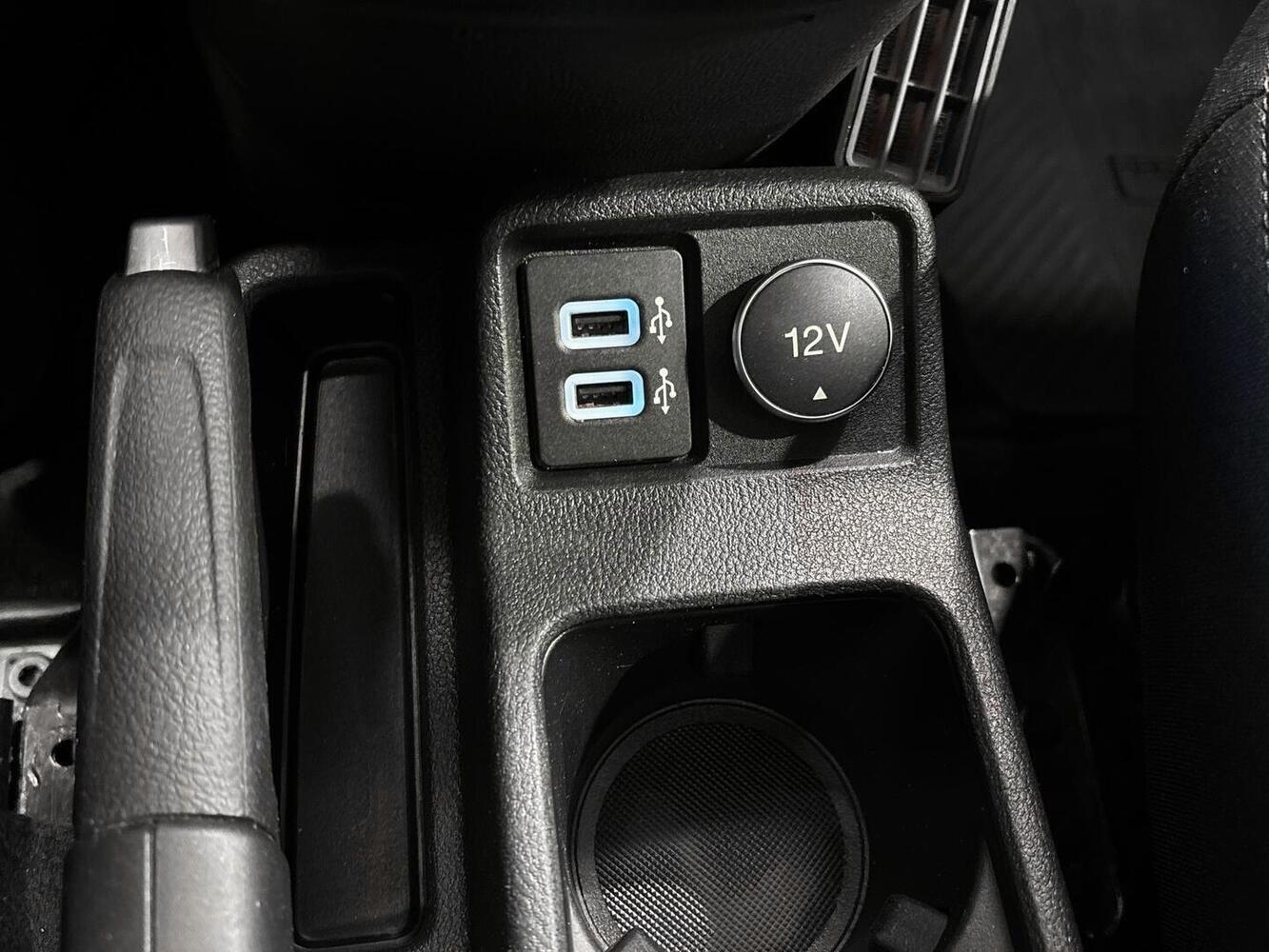 Ford Grand Tourneo Connect vaihtoauto