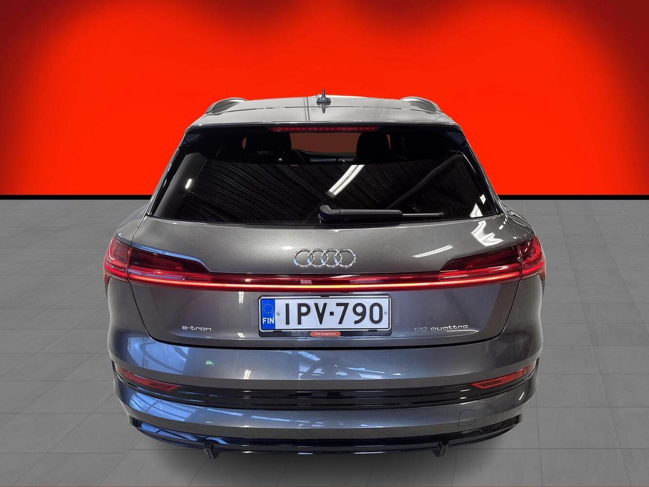 Audi e-tron vaihtoauto