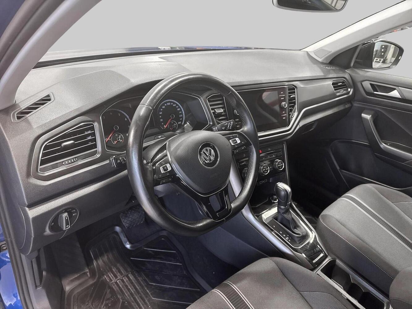 Volkswagen T-Roc vaihtoauto