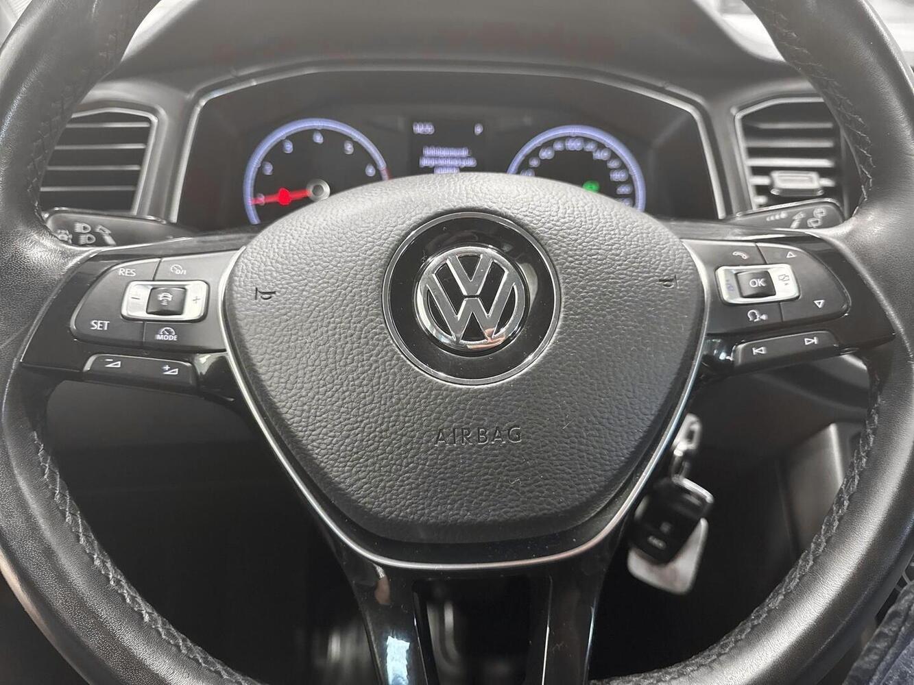 Volkswagen T-Roc vaihtoauto