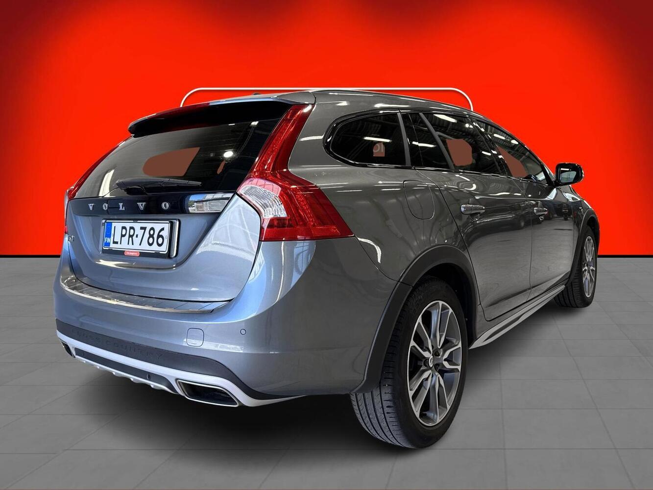 Volvo V60 Cross Country vaihtoauto