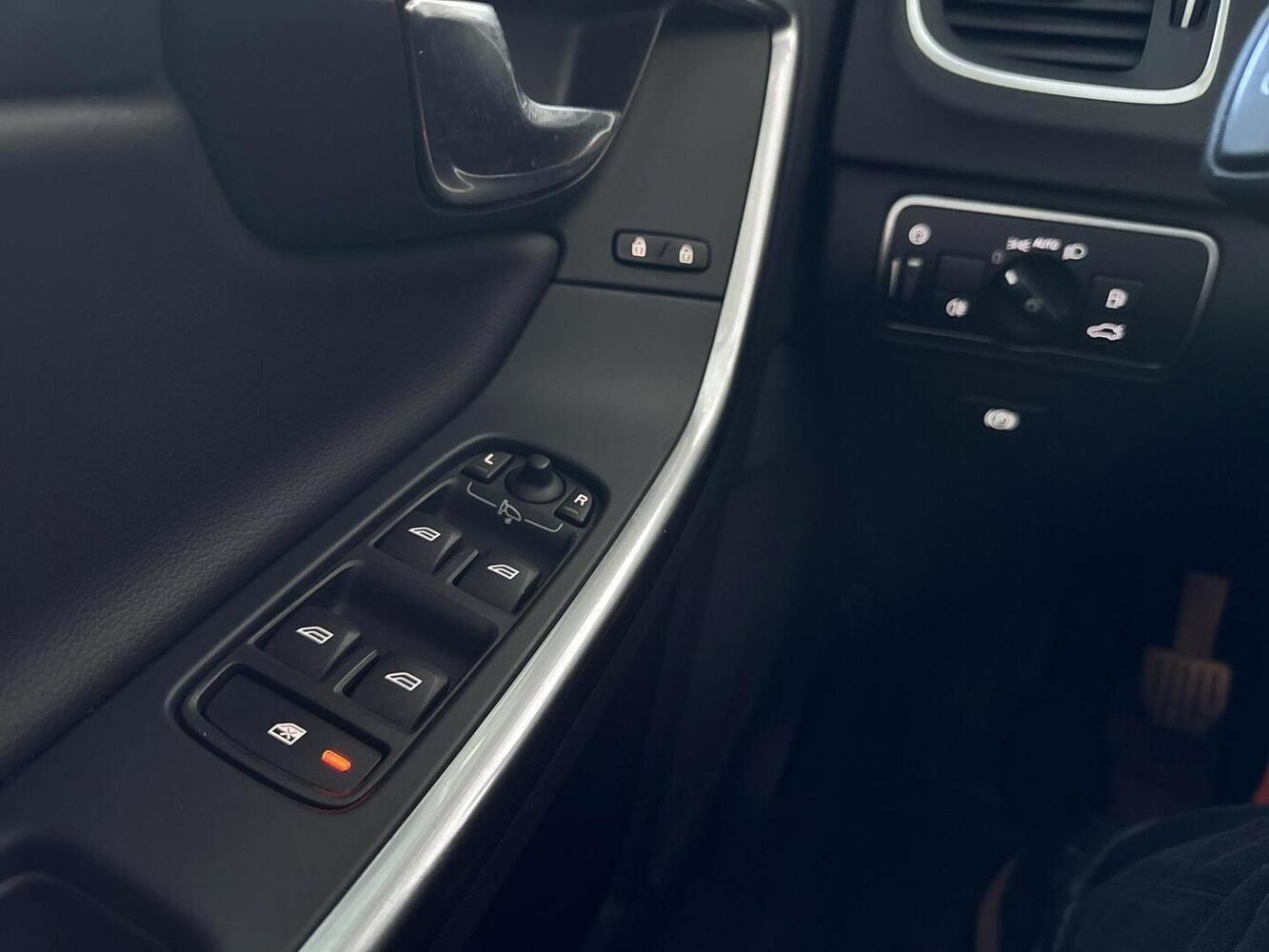 Volvo V60 Cross Country vaihtoauto