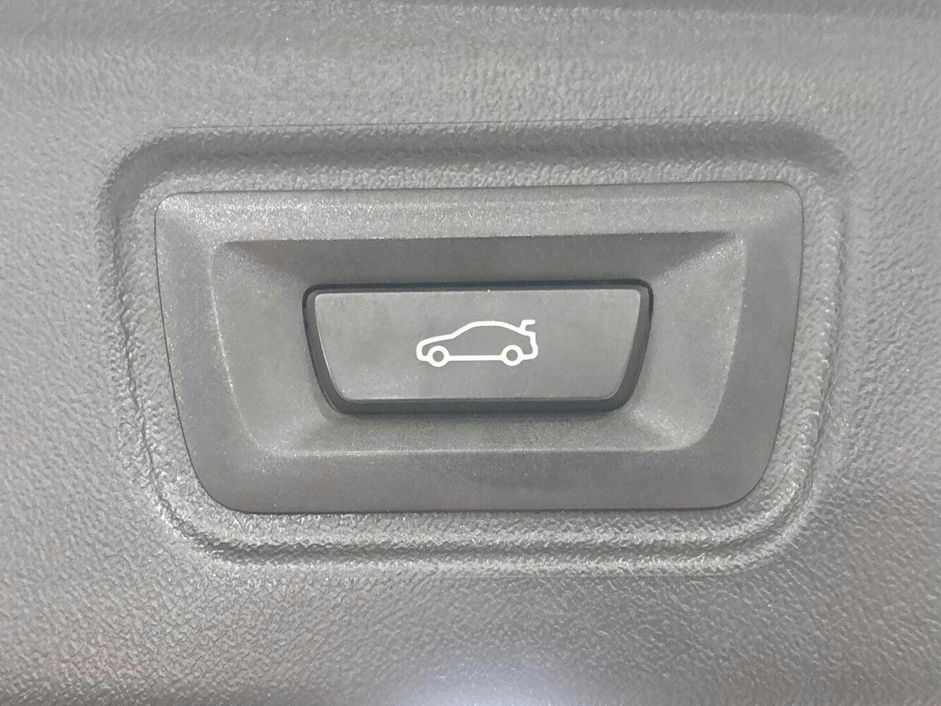 BMW i5 vaihtoauto