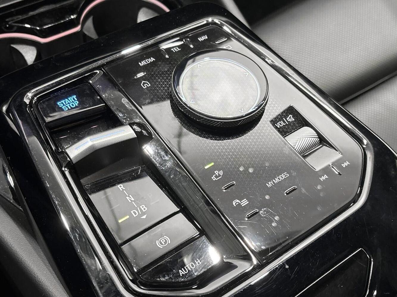 BMW i5 vaihtoauto