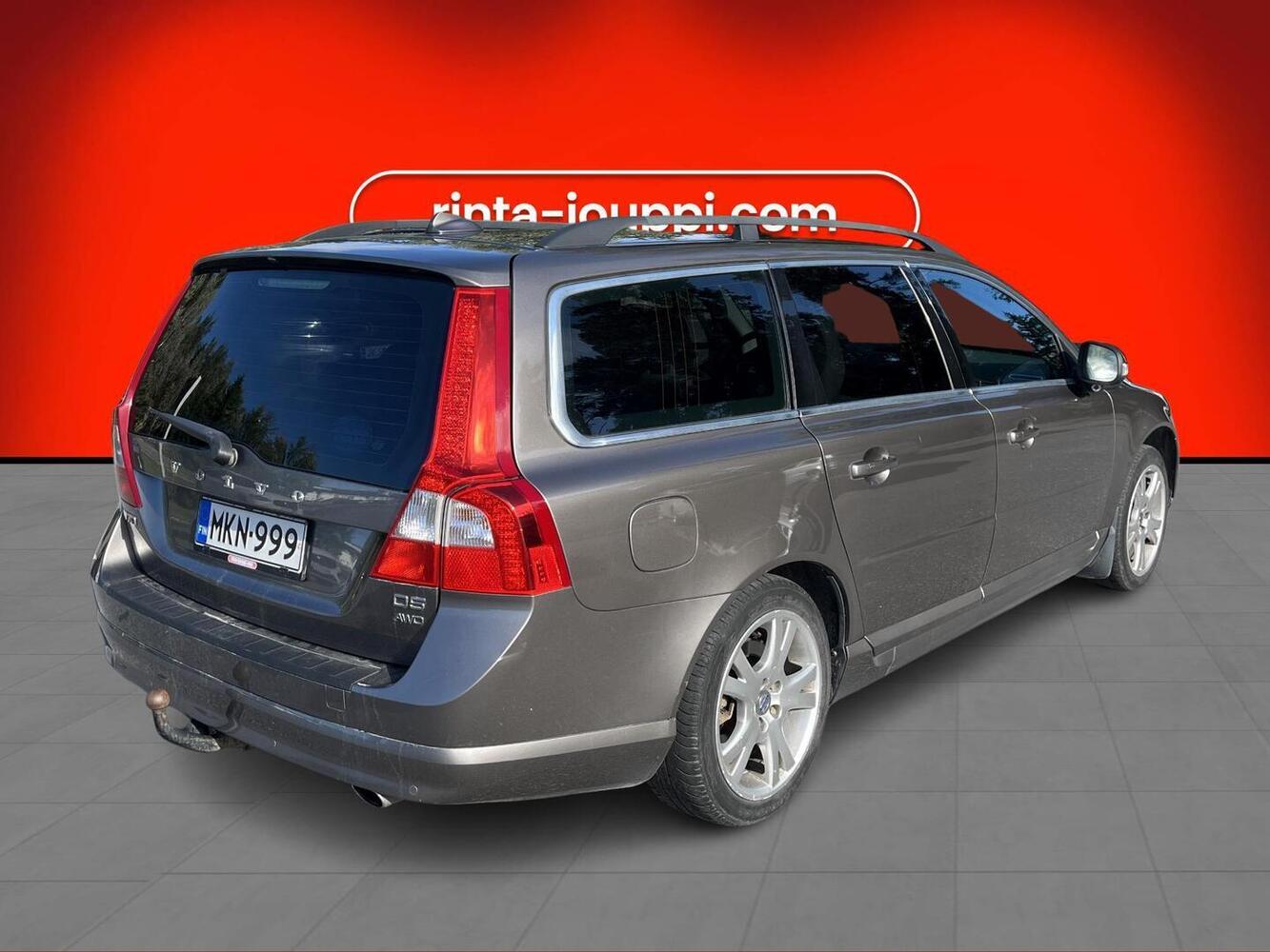 Volvo V70 vaihtoauto